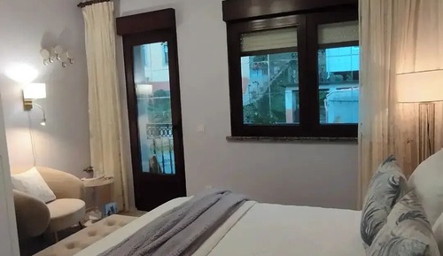 Panoramic Cottage, 5 Bedrooms, Patio, Garden View
