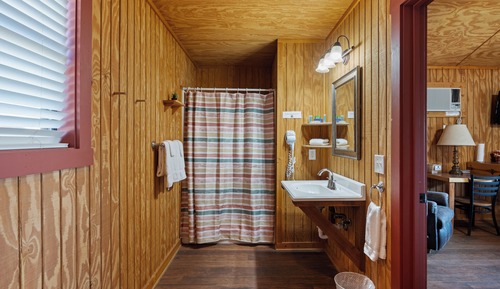 Comfort Cabin, 1 King Bed, Mountain View