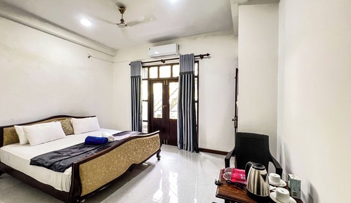 Deluxe Double Room, 1 King Bed, Garden View