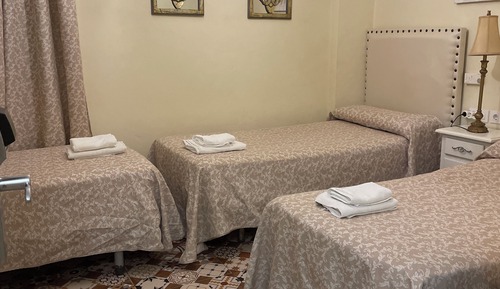 Basic Triple Room