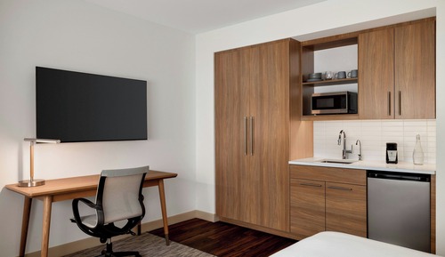 Standard Room, 1 King Bed (Hearing Accessible)