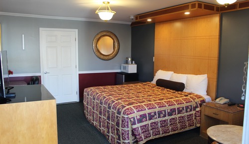 Superior Single Room, 1 King Bed, Smoking
