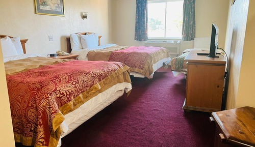 Room, 2 Queen Beds, Non Smoking, Kitchenette