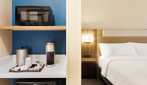 Standard Room, 1 King Bed, Mobility Accessible (Accessible Bathtub)