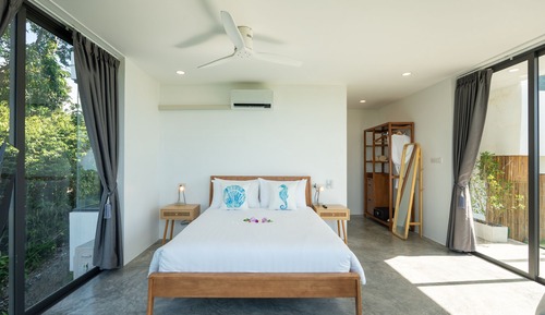 The Sky lounge (4 Bedroom with Premium Sea View)