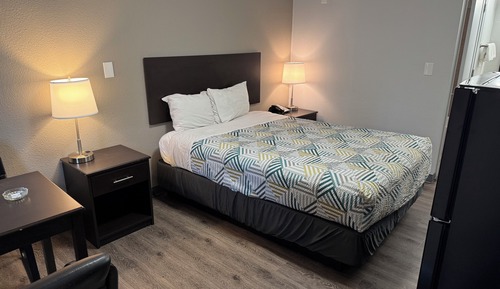 Standard Room, 1 Queen Bed, Smoking