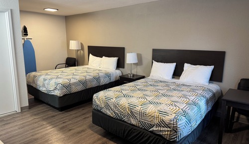 Standard Room, 2 Queen Beds, Non Smoking