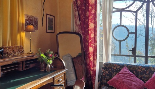 Superior Suite, Hill View