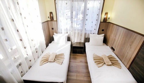Classic Twin Room