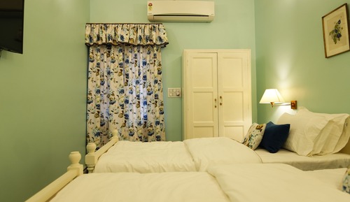 Deluxe Twin Room, Courtyard View