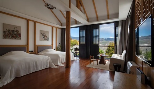 Classic Twin Room, Balcony, Hill View