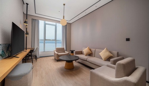 Deluxe Suite, 1 King Bed, Sea View