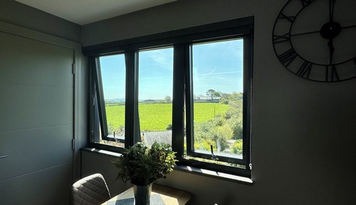 Economy Suite