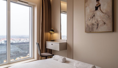 City Apartment, Balcony