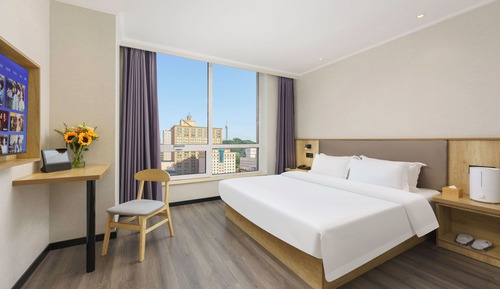 Classic Room, City View