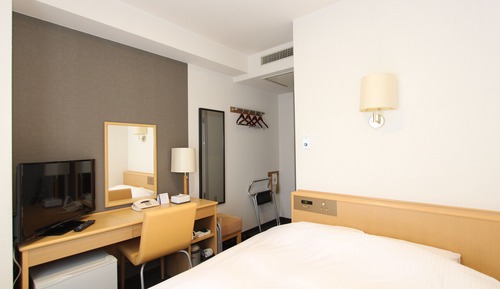 Double Room, Smoking