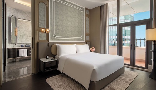 Suite, 1 Twin Bed (Collector)