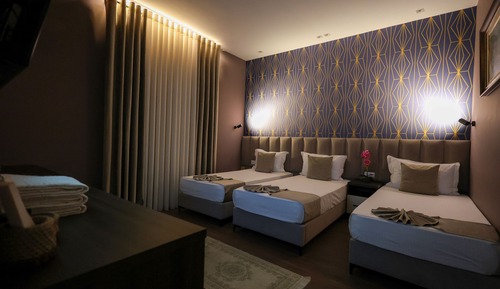 Deluxe Triple Room, Garden View