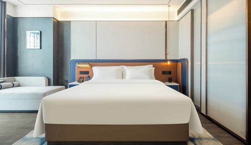 Luxury Single Room, City View