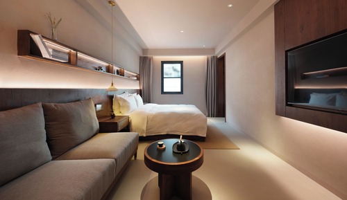 Family Triple Room, City View