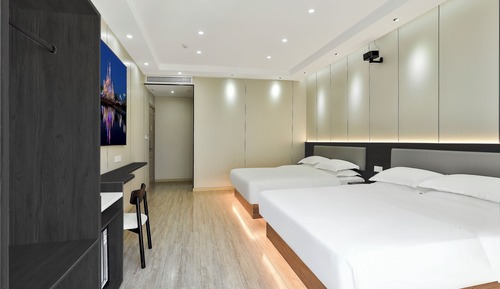 Standard Quadruple Room