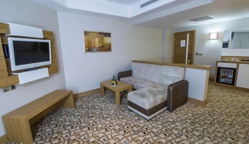 Corner Suite
