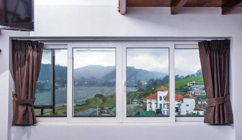 Deluxe Quadruple Room, Balcony, Lake View