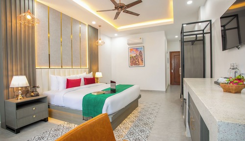 Deluxe Junior Suite with Balcony