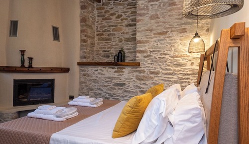 Deluxe Double Room, Garden View