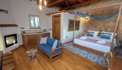 Junior Studio Suite, City View