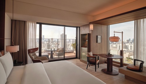 Premier Room, 1 King Bed, City View