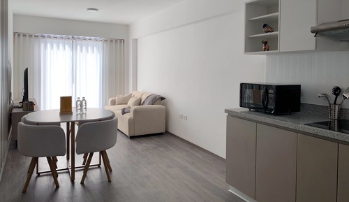 Apartment (611)