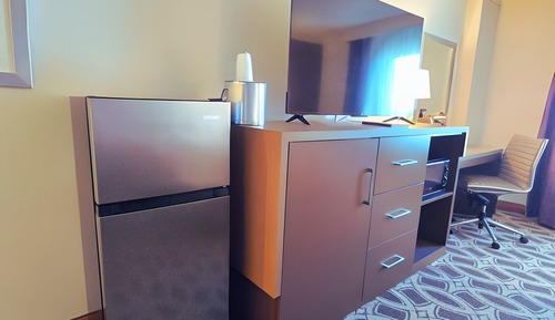 Standard Single Room, 1 Queen Bed, Non Smoking, Kitchenette