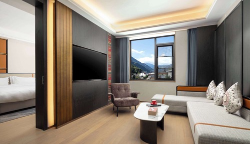 Suite, 1 King Bed, Non Smoking