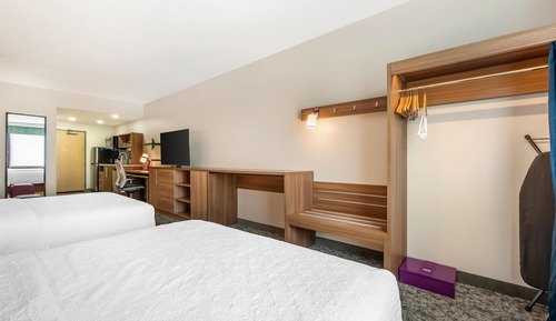 Studio, 2 Queen Beds, Accessible