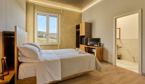 Superior Double Room, Vineyard View