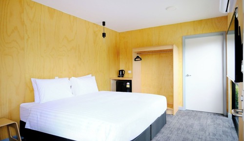 Accessible Deluxe Double Room
