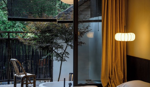 Design Twin Room, Courtyard View