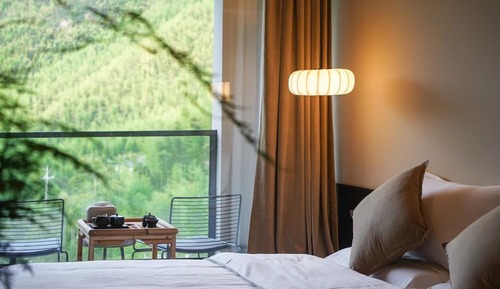 Elite Double Room, 1 Queen Bed, Balcony, Hill View