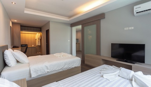 One Bedroom Suite