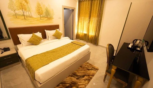 Deluxe Double Room, City View