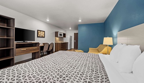 Standard Room, 1 King Bed, Non Smoking