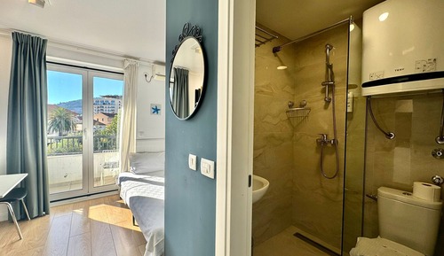 Classic Studio, Balcony