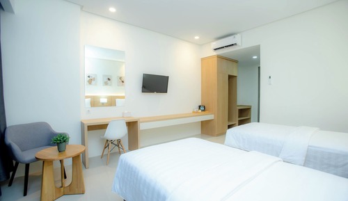 Deluxe Twin Room, City View