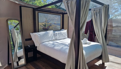 Luxury Cabin, Garden View
