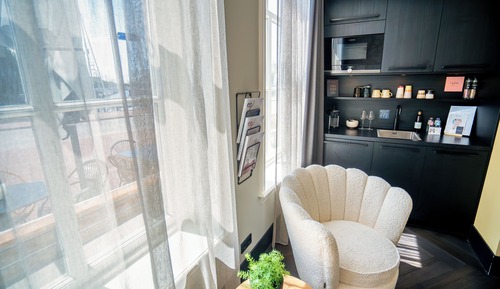 Junior Suite, Canal View