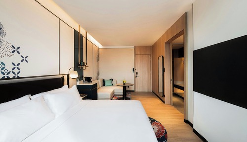 Premier Room, 1 King Bed, Non Smoking, City View