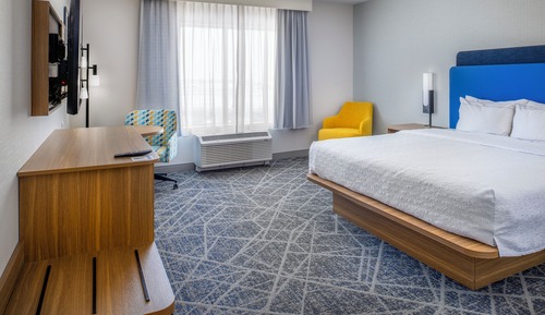 Room, 1 King Bed, Refrigerator & Microwave