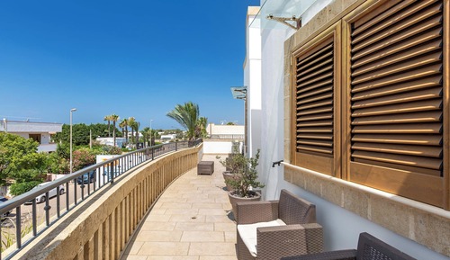 Deluxe Double Room, Patio, Courtyard View