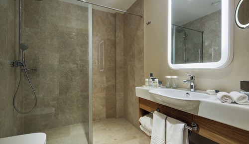 Deluxe Room, 1 King Bed, Non Smoking